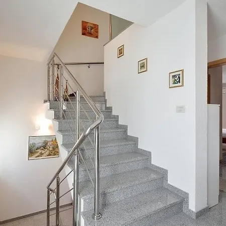 House For 11 Persons In With Sea View, Terrace, Air Conditioning, Wifi 3486-4 * Medulin