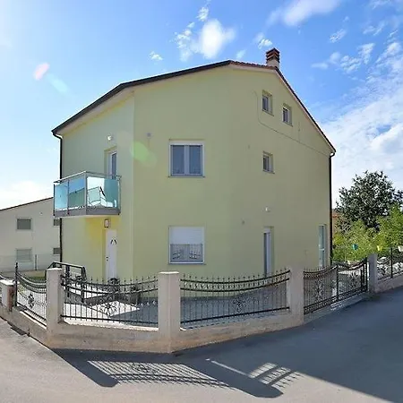 House For 11 Persons In With Sea View, Terrace, Air Conditioning, Wifi 3486-4 Holiday home Medulin