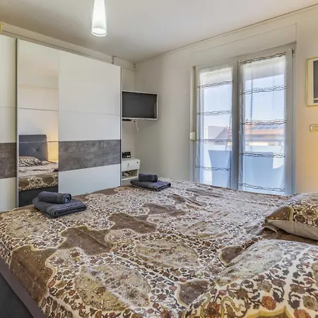 House For 11 Persons In With Sea View, Terrace, Air Conditioning, Wifi 3486-4 *