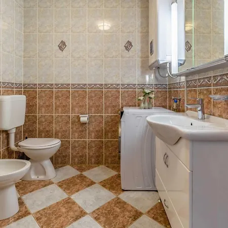 House For 11 Persons In With Sea View, Terrace, Air Conditioning, Wifi 3486-4 * Medulin