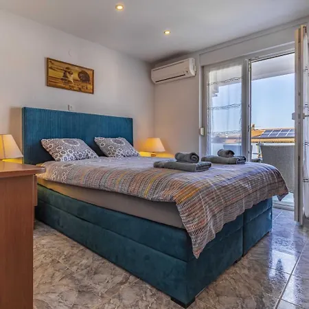 House For 11 Persons In With Sea View, Terrace, Air Conditioning, Wifi 3486-4
